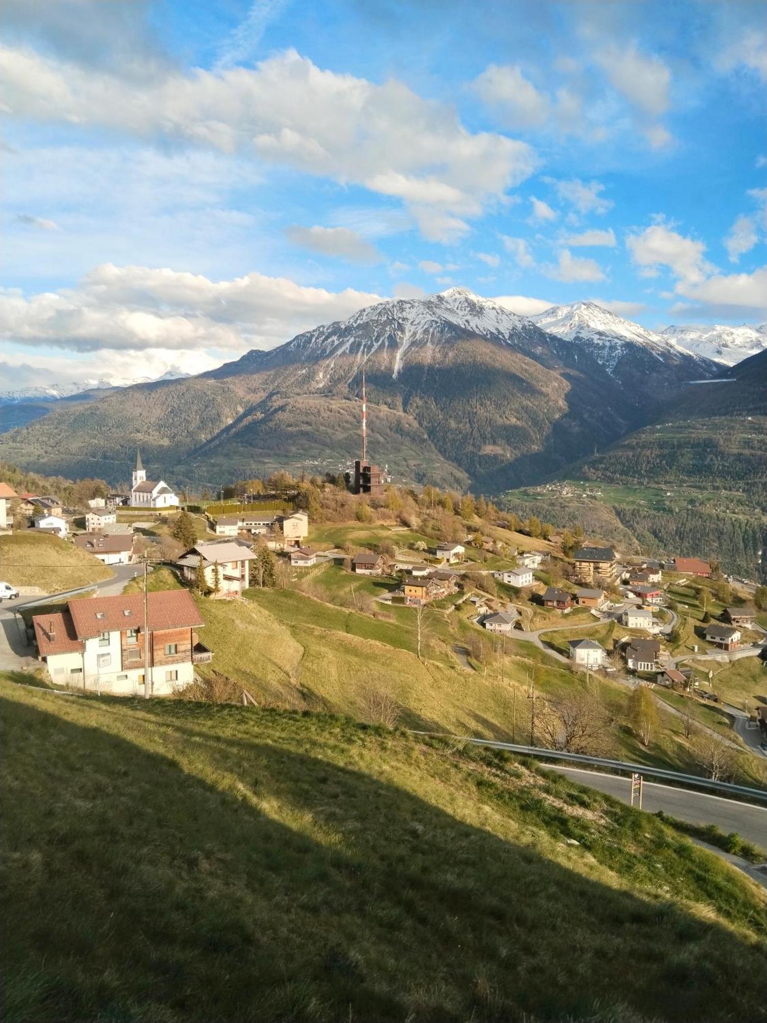 Hotel Rhoneblick Guttet-Feschel Exterior photo
